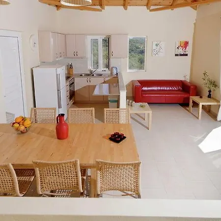Beautiful Villa In Akritochori Greece With Swimming Pool Finikounta